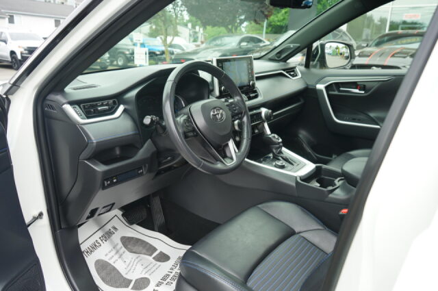 2019 Toyota RAV4 Hybrid XSE Image 12