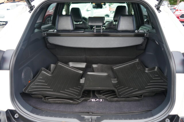 2019 Toyota RAV4 Hybrid XSE Image 28