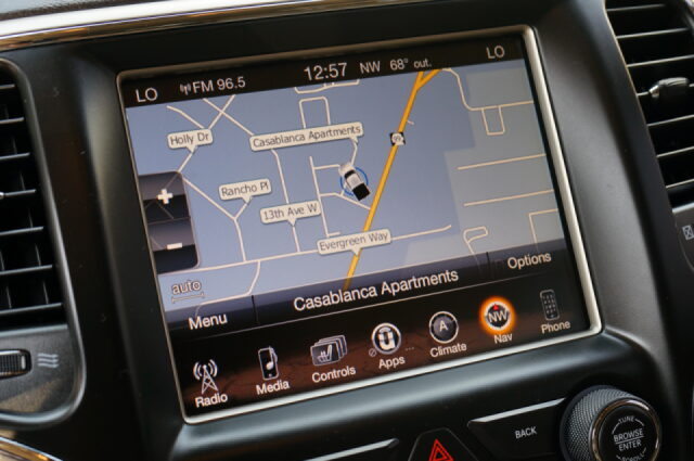 2014 Jeep Grand Cherokee Overland Image 25