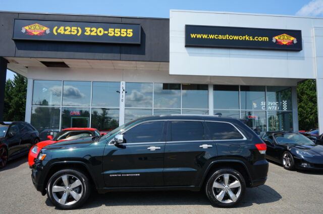 2014 Jeep Grand Cherokee Overland Image 2