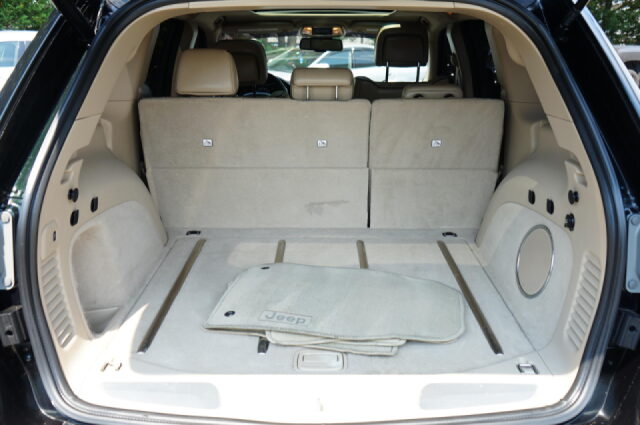 2014 Jeep Grand Cherokee Overland Image 5