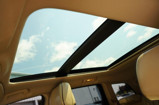 2014 Jeep Grand Cherokee Overland Image 12