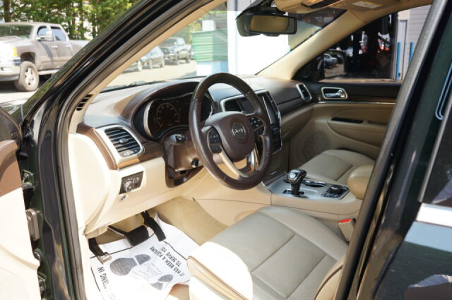 2014 Jeep Grand Cherokee Overland Image 14
