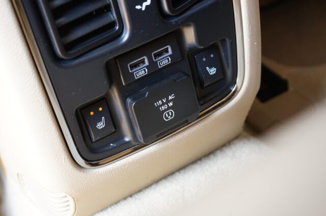 2014 Jeep Grand Cherokee Overland Image 17